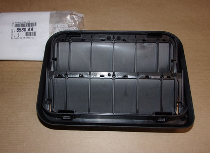 Grille de ventilation de coffre pour Peugeot 208 II — 8580.AA — vue 1