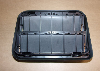 Grille de ventilation de coffre pour Peugeot 208 II — 8580.AA — vue 2
