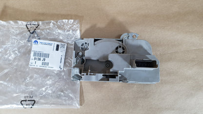Serrure de porte avant, côté droit pour Citroën C5 — 9136.J9 — vue 1