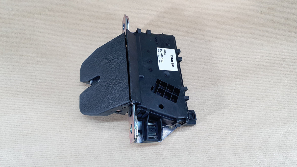Serrure de coffre pour Opel Astra H — 13188851 — vue 2