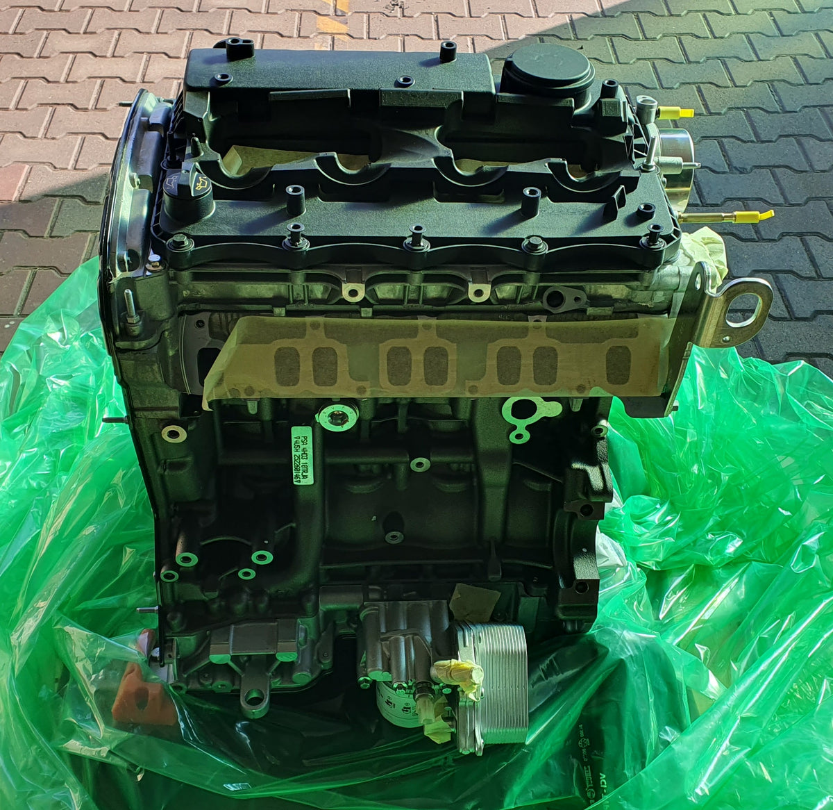 Moteur complet pour Peugeot / Citroën 2.2HDi 4H03 81/96/110 — 1608902380 — vue 2