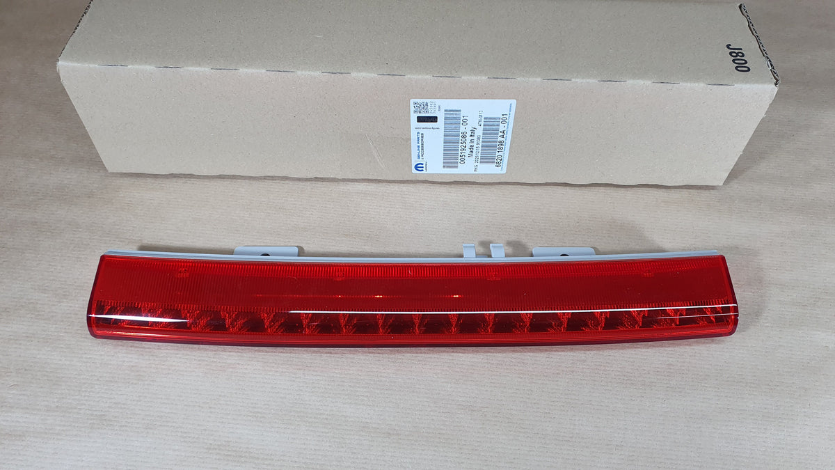 Feu stop pour Fiat 500L / A Giulietta — 51925086 — vue 1