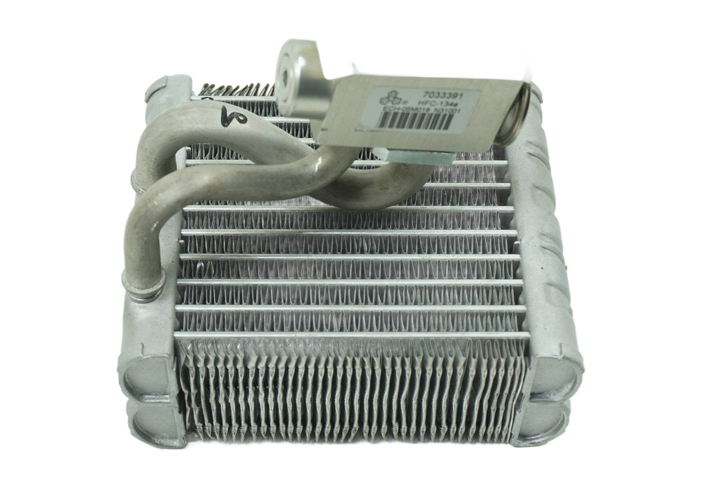 Pièce d'origine Évaporateur de climatisation pour Dacia Duster I 272817696R