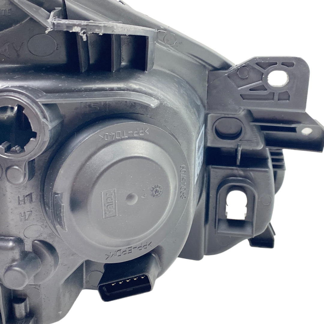 Pièce d'origine Phare gauche RHD pour Renault Clio III 260603414R