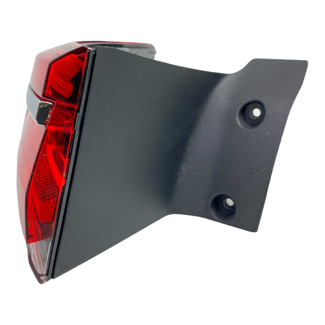 Pièce d'origine Feu arrière gauche pour Renault Talisman phase 2 break 265558238R