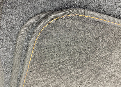 Pièce d'origine Jeu de tapis de sol en velours pour Dacia Dokker 8201677586