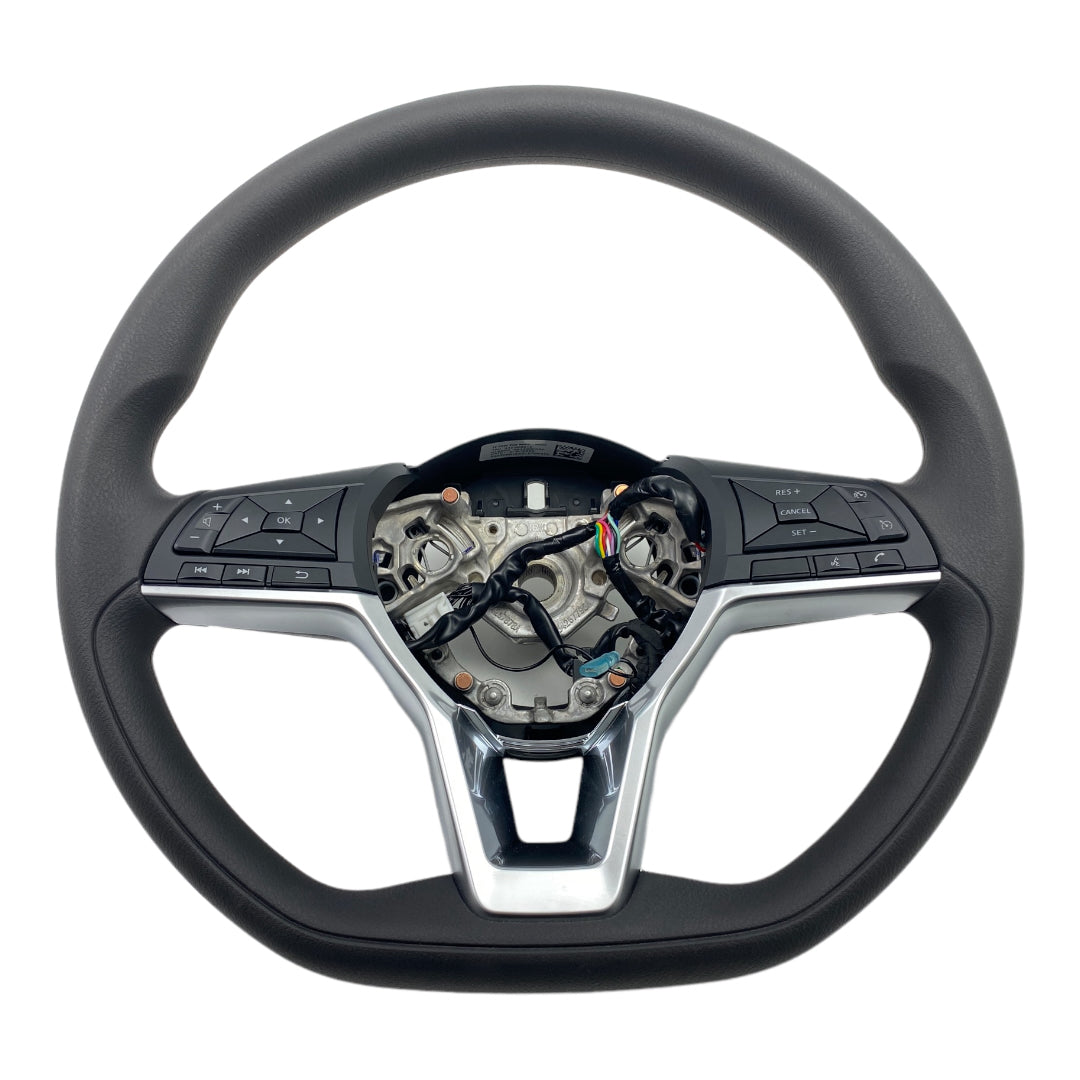 Volant pour Nissan Micra K14 — vue 1