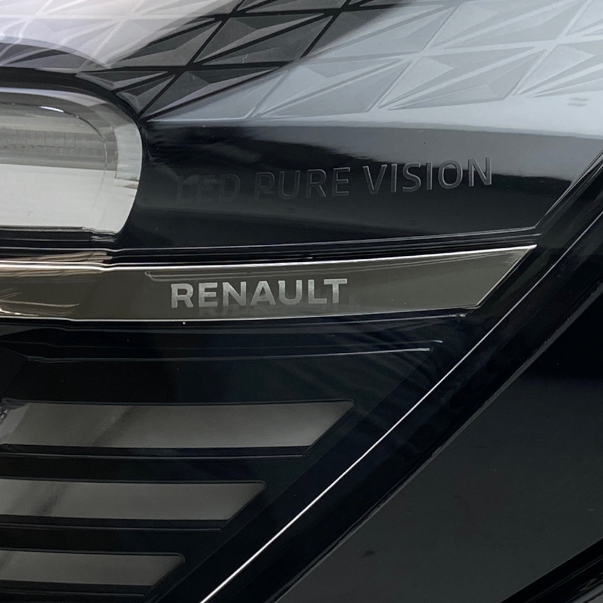 Pièce d'origine Phare avant gauche pour Renault Clio V 260607647R