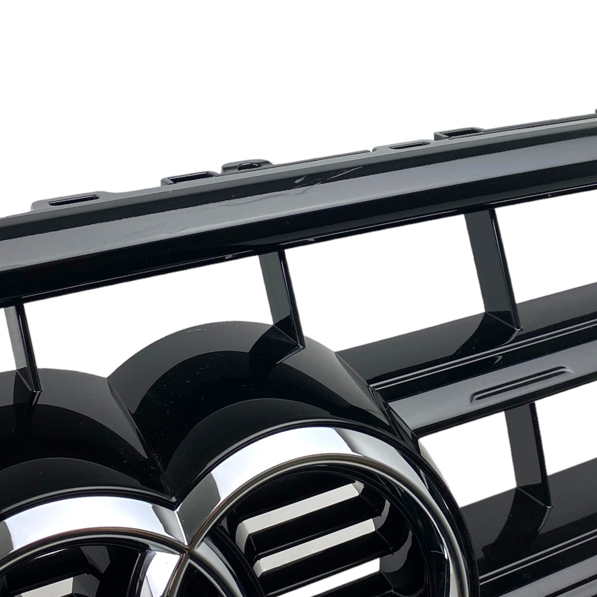 Pièce d'origine Calandre avant S line noire pour Audi Q3 8U restylé 8U0853653M