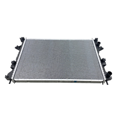 Pièce d'origine Radiateur de refroidissement pour Renault Espace IV Vel Satis 8200033729