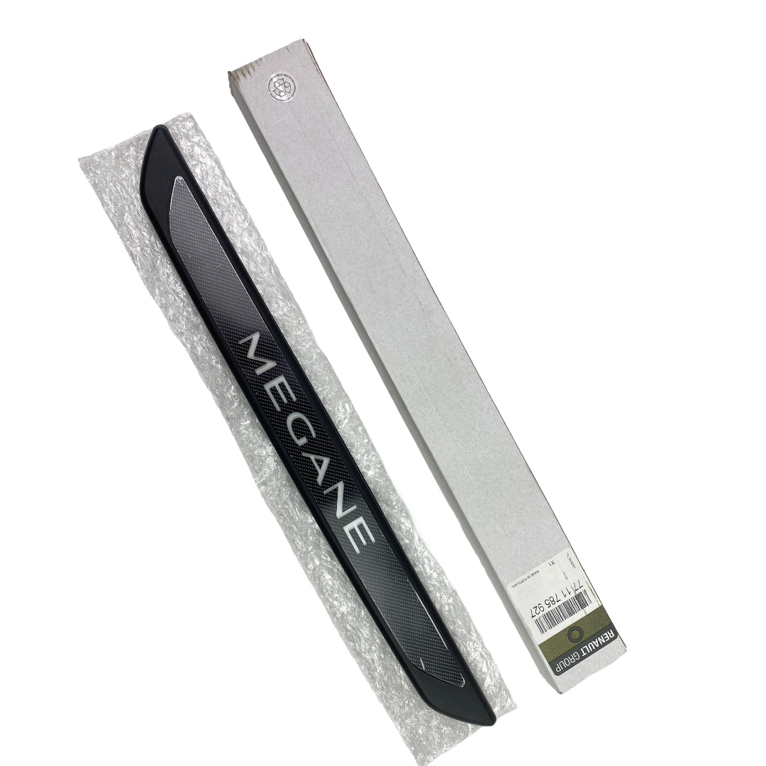 Pièce d'origine Seuils de porte éclairés pour Renault Megane IV 7711785927