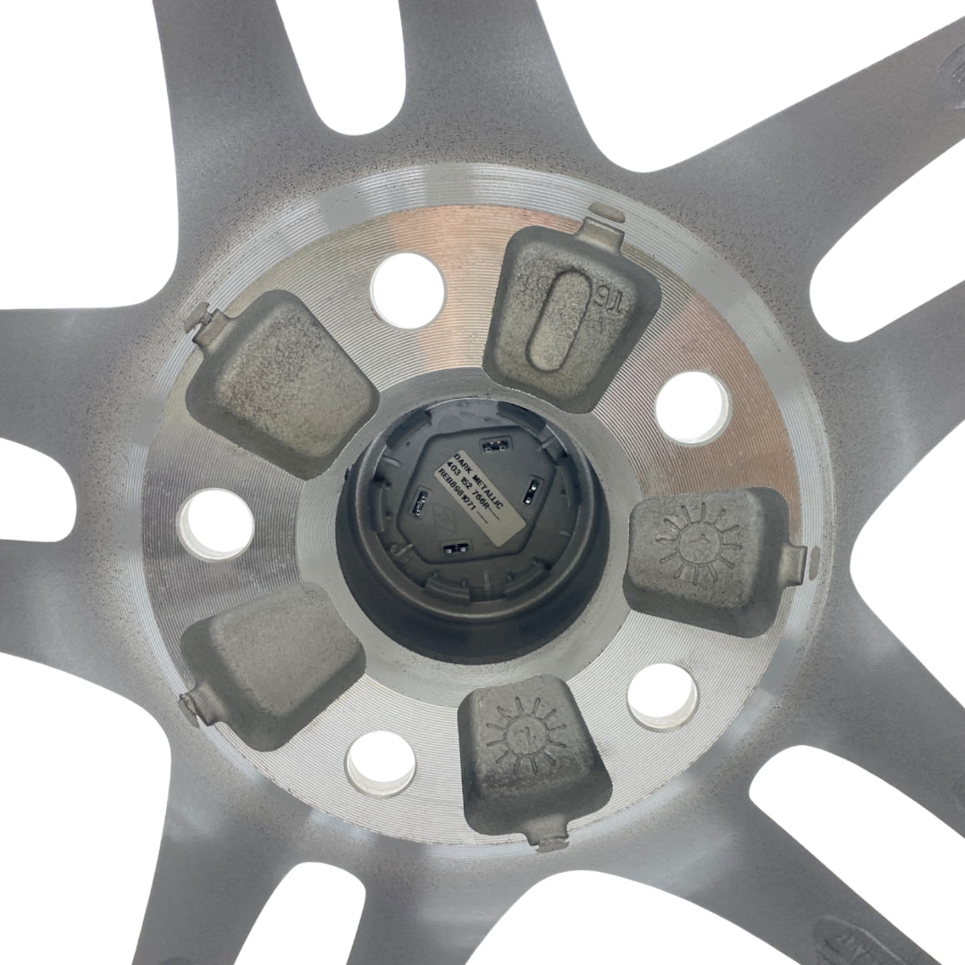Pièce d'origine Jante alliage 17 pouces pour Renault Clio III RS 8200876150