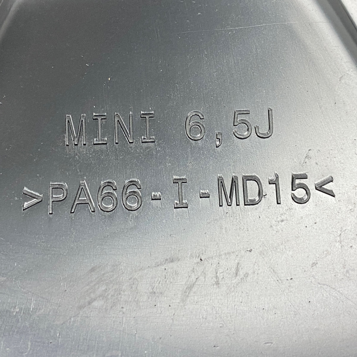 Pièce d'origine Enjoliveur pour Renault Master III 403158626R