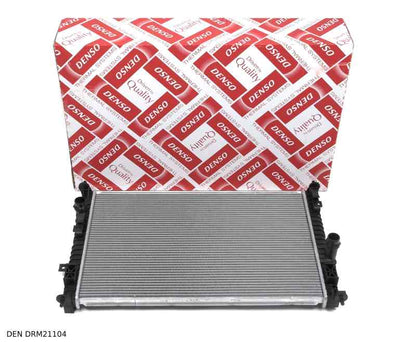 Radiateur de refroidissement Denso pour Citroën C4 Picasso à partir de 2013, Jumpy à partir de 2016 et Peugeot 308 à partir de 2013 — DEN DRM21104 — vue 1