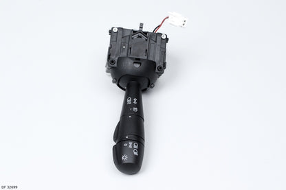 Commodo d’éclairage pour Renault Clio à partir de 2012 et Trafic à partir de 2014, sans commande d’antibrouillards avant — DF 32699 — vue 2