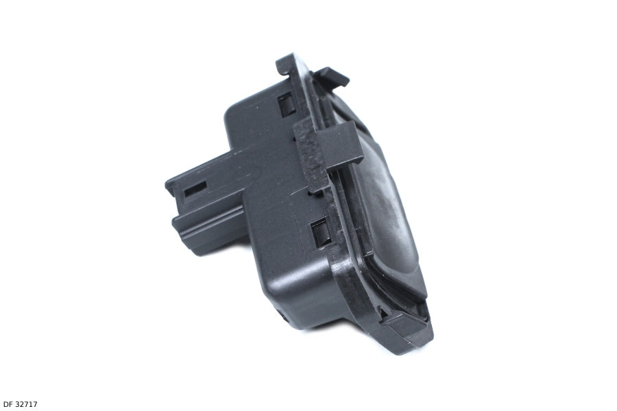 Bouton d’ouverture de coffre pour Renault Laguna à hayon à partir de 2001 — DF 32717 — vue 2
