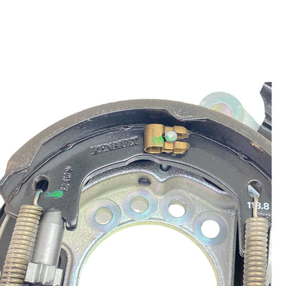 Pièce d'origine Flasque de frein arrière droit pour Renault Mascott 7420863448