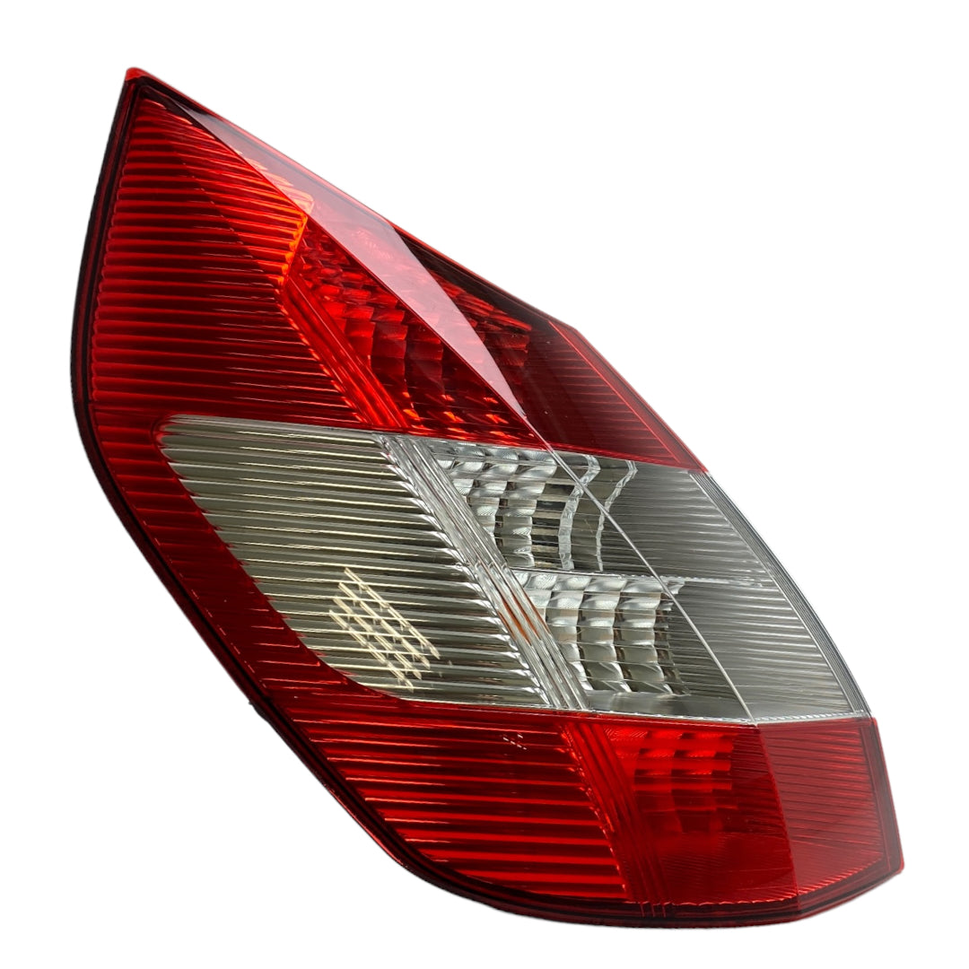 Pièce d'origine Feu arrière gauche pour Renault Scenic II 8200493374