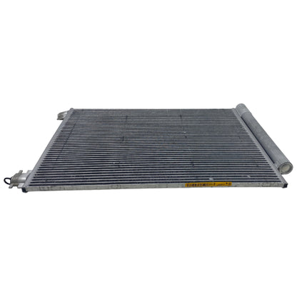 Pièce d'origine Condenseur de climatisation pour Renault 921004063R