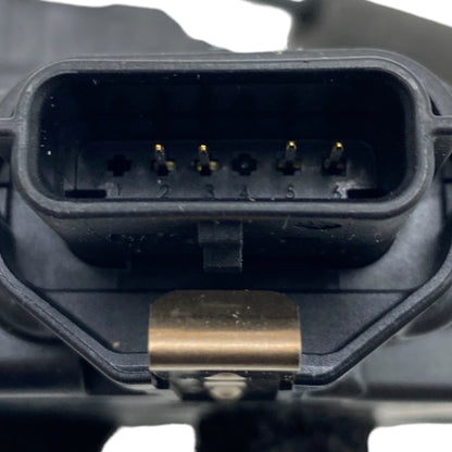 Pièce d'origine Serrure de porte avant droite pour Renault Captur I 805022764R