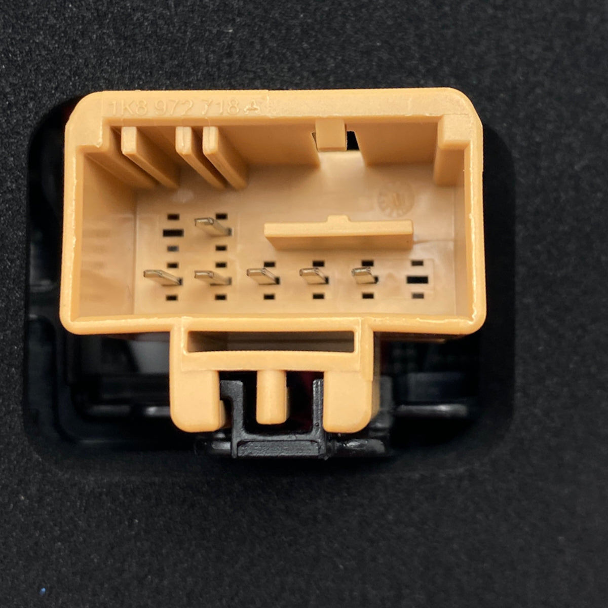 Pièce d'origine Feu arrière droit sur hayon pour Volkswagen T-Roc restylé 2GA945308C