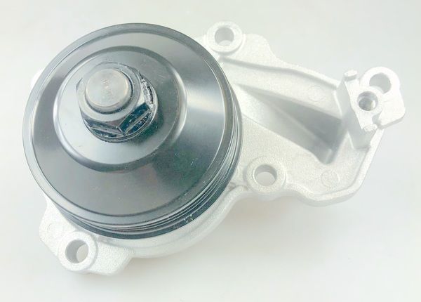 Pompe à eau moteur — Hutchinson WP377