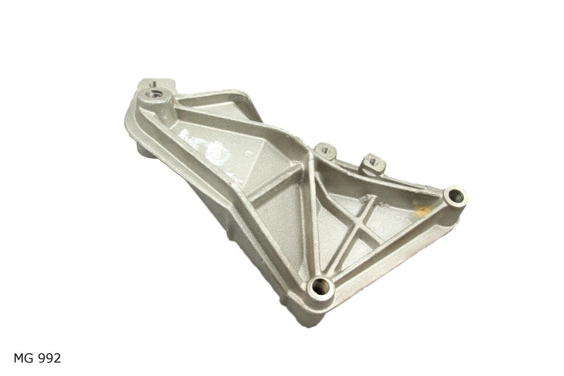 Support de boîte de vitesses — Renault Laguna 1.6 16V à 2.0 jusqu’en 2001 — MG 992 — vue 3