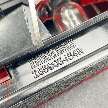 Pièce d’origine — Troisième feu stop Dacia Duster I – 265908454R – Neuf OE