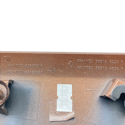 Pièce d’origine — Baguette latérale gauche Renault Trafic III / IV – 798194839R – Neuve OE