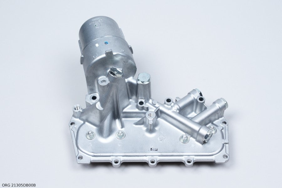 Boîtier de filtre à huile pour Renault Master 3.0 dCi dès 2002 d’origine — ORG 21305DB00B — vue 1