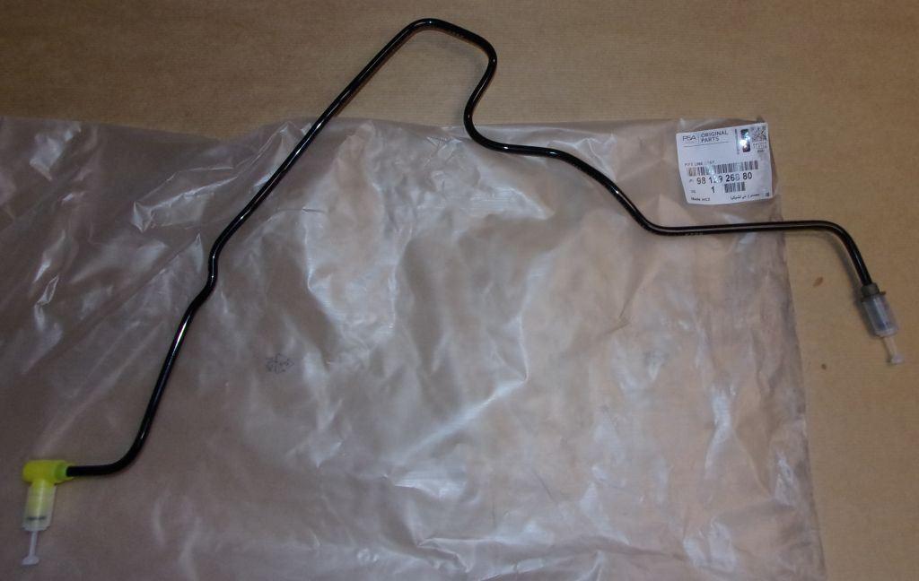 TUYAU POMPE EMBRAYAGE PEUGEOT 208,2008,301 9812926880.