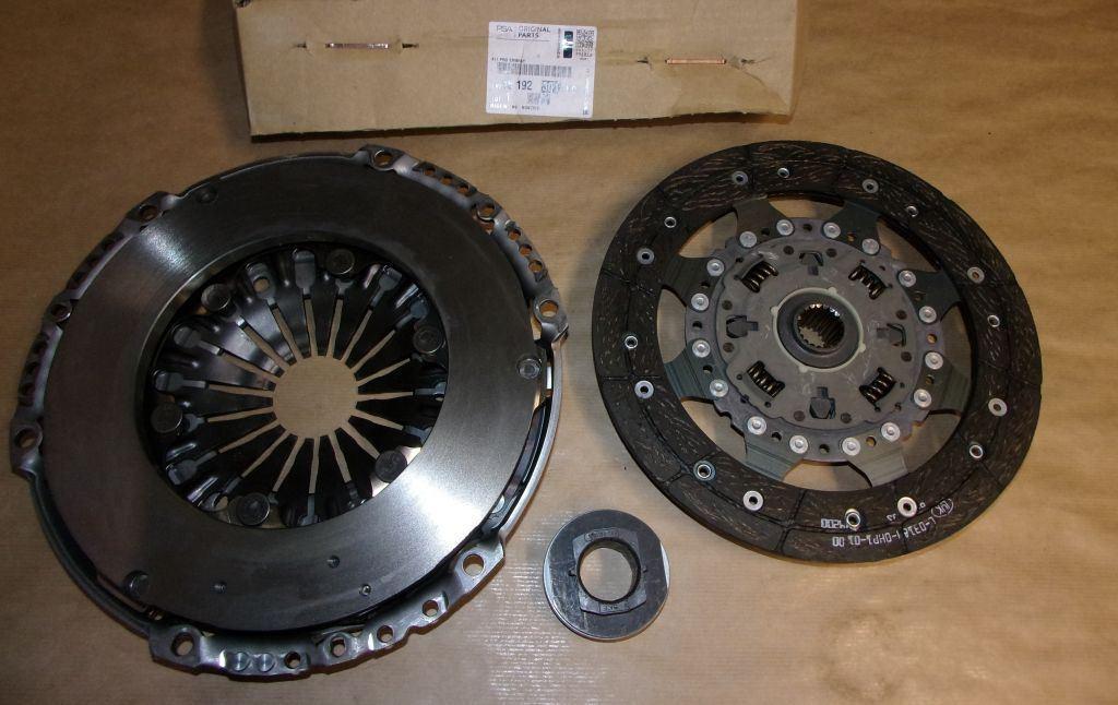 KIT EMBRAYAGES.CITROEN C4 PICASSO II,JUMPY IV 1619230180.