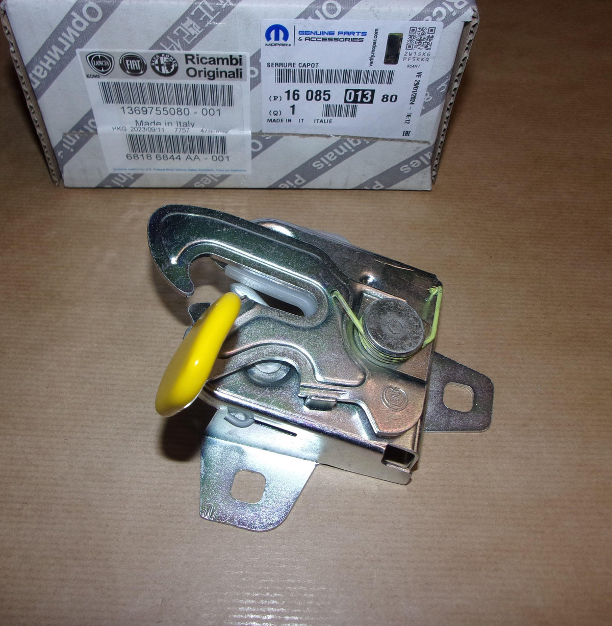SERRURE DE CAPOT CITROEN JUMPER III,PEUGEOT BOXER >1 1608501380.