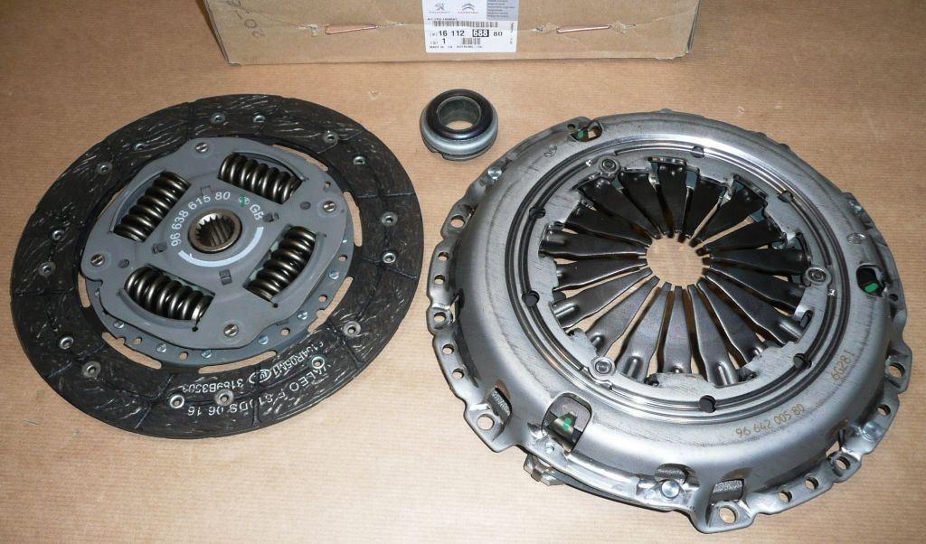 KIT EMBRAYAGES.CITROEN C4,PEUGEOT 207,308 1.6 16V 1611268880.