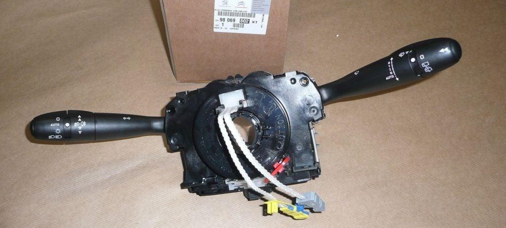 COMMUTATEUR COMBINE CITROEN C2,C3,JUMPY III 98069802XT.
