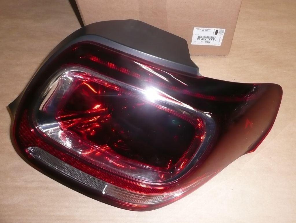 FEU ARRIERE CITROEN DS3 DROITE 9808418480.