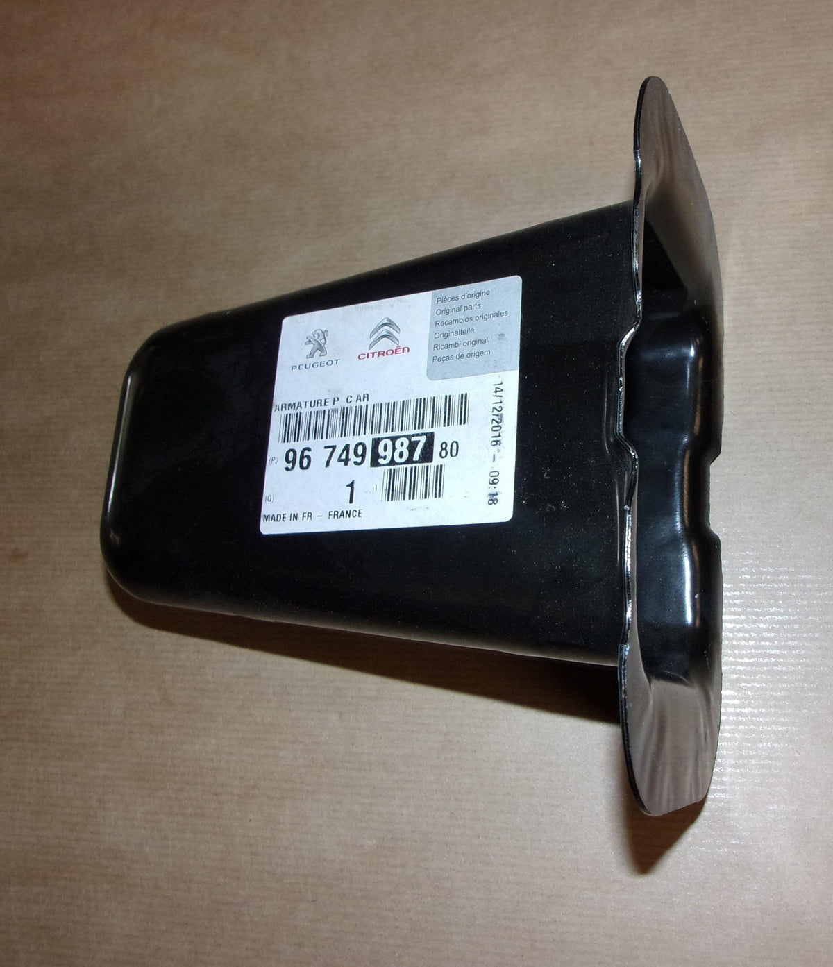 SUPPORT DE PARE-CHOCS CITROEN CITROEN-ELYSEE ARRIERE 9674998780.