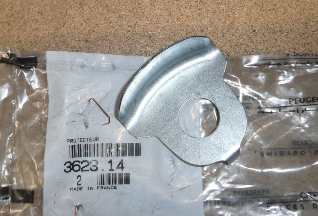 COUVERCLE DU BOULON DE BALANCIER CITROEN C4 CA 3623.14 362314.