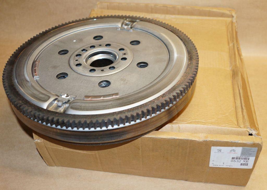 VOLANT MOTEUR BI.MASSE CITROEN C4 PICASSO 2.0H 0532.X6 0532X6.