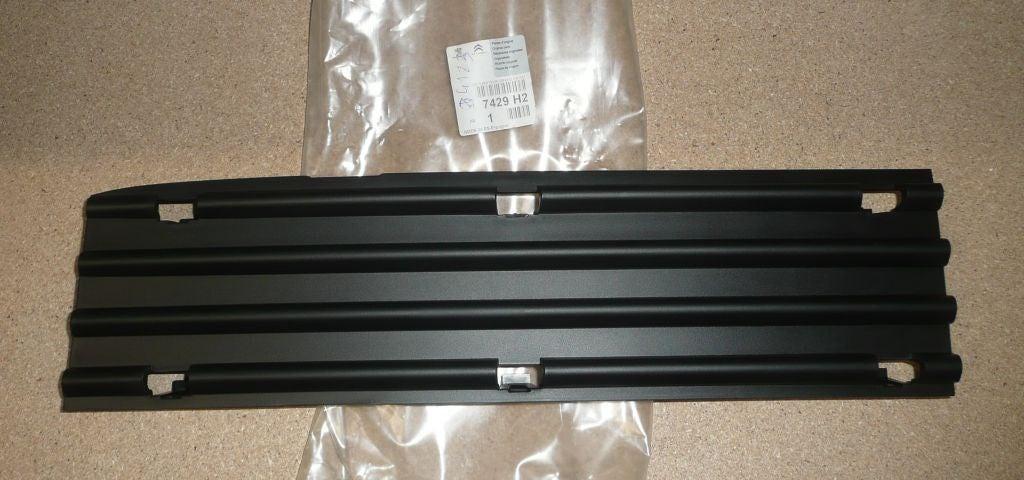 GRILLE DE PARE.CHOCS CITROEN BERLINGO III 7429.H2 7429H2.