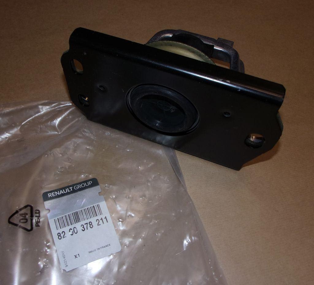 SUPPORT MOTEUR RENAULT TRAFIC II 1.9DCI 8200378211.