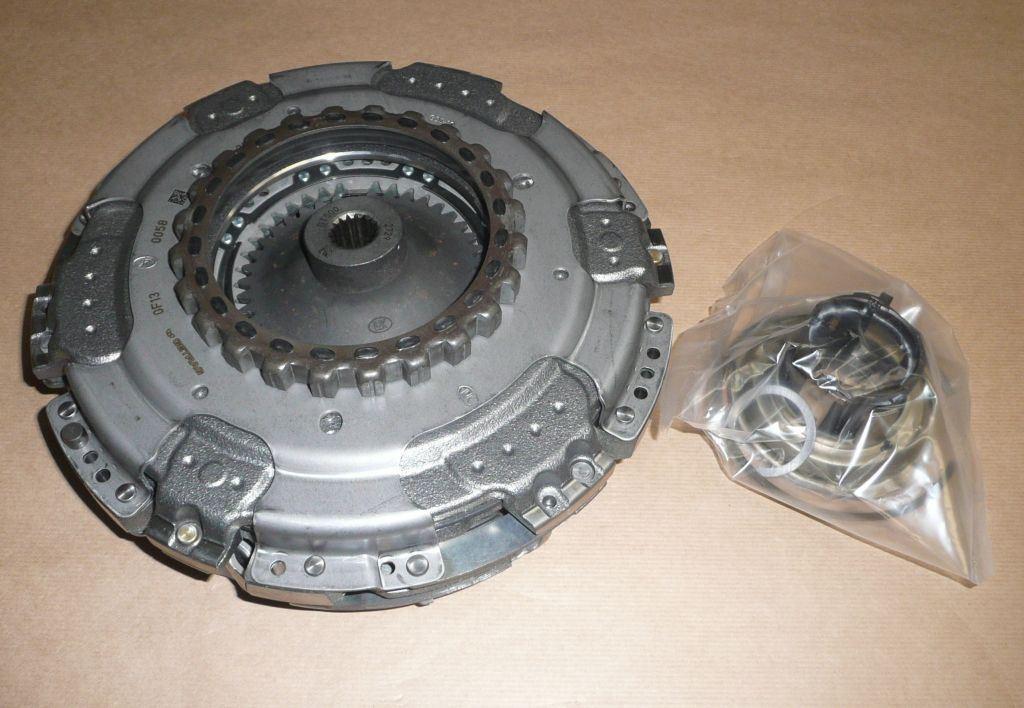 KIT EMBRAYAGES.RENAULT CAPTUR,CLIO IV 1.2TCE DACIA 302052671R.