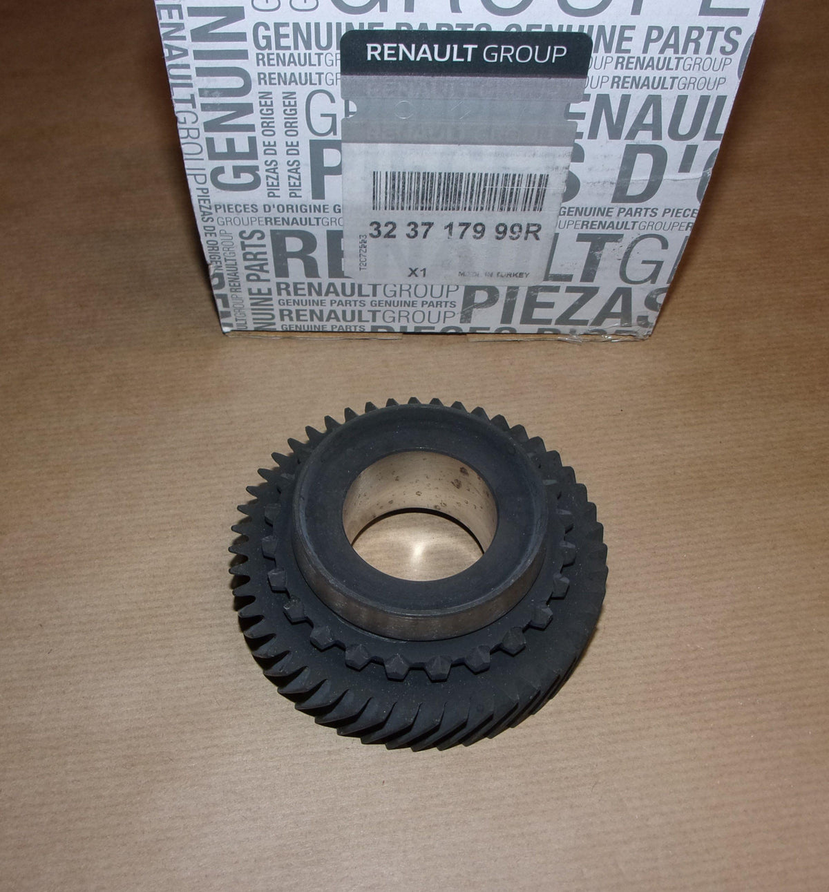 ROUE DU CINQUIEME ENGRENAGE RENAULT MEGANE II 323717999R.