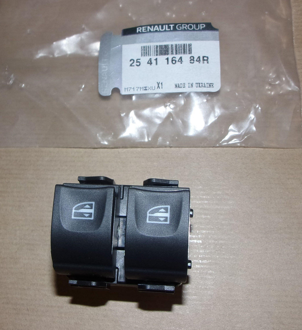 BOUTON LEVE-VITRE DACIA LOGAN II 254116484R.