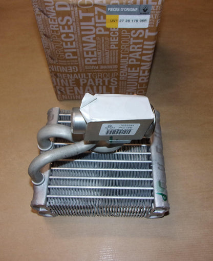 EVAPORATEUR DE CLIMATISATION AIR CONDITI 272817696R.