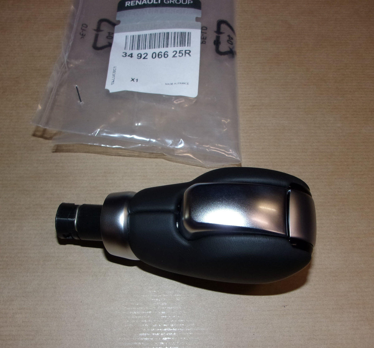 POMMEAU DE VITESSE RENAULT MEGANE IV AUTOMATIQ 349206625R.