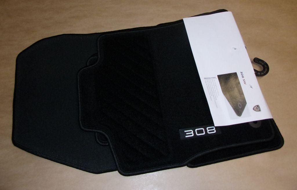 TAPIS EN VELOUR PEUGEOT 308 1680490480.