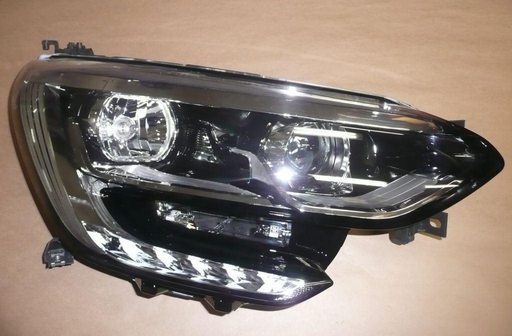PHARES RENAULT MEGANE IV DROIT 260106827R.