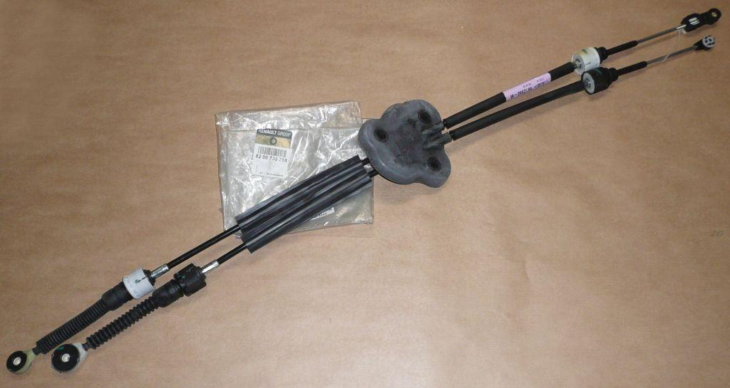 CABLE DE CHANGEMENT DE VITESSE.RENAULT SCENIC 8200739758.