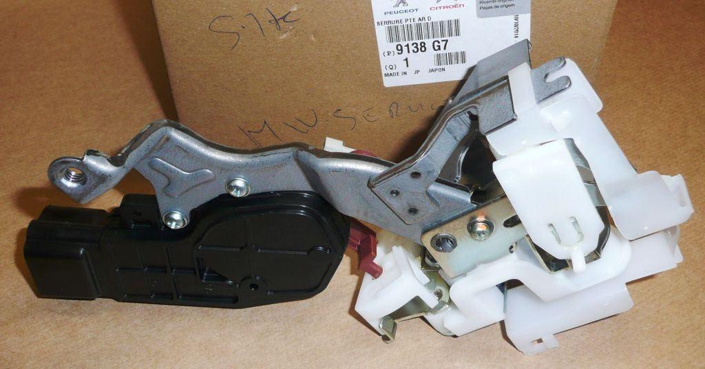 SERRURE DE PORTE CITROEN C1 PEUGEOT 107 DROIT 9138.G7 9138G7.